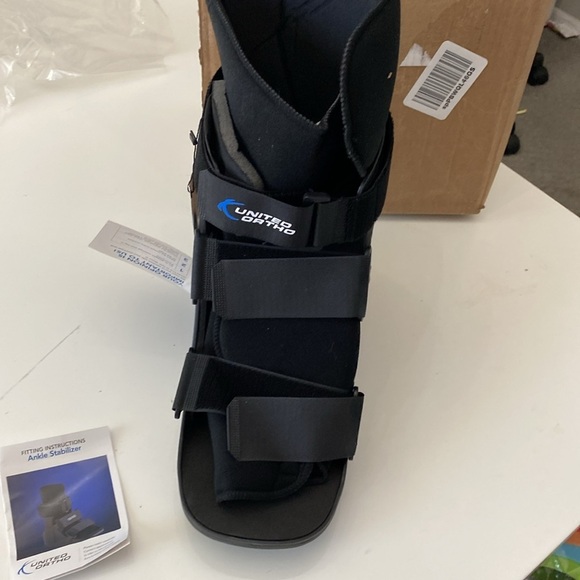 United Ortho Short Air Cam Walker Fracture Boot Fits Left or Right XL NWT - Picture 8 of 10